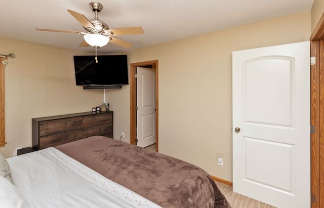 2828 SW White Birch Drive, Ankeny, IA 50023