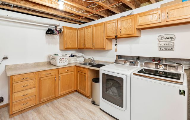 2828 SW White Birch Drive, Ankeny, IA 50023