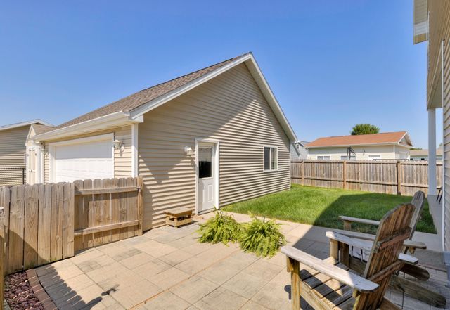 2828 SW White Birch Drive, Ankeny, IA 50023