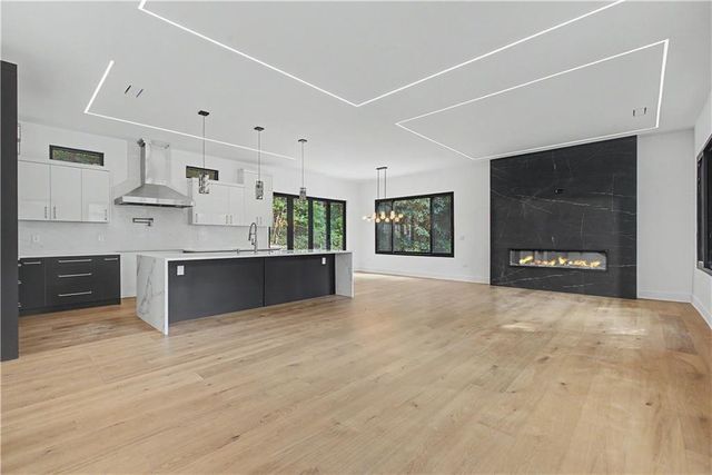 4250 Carmain Drive NE, Atlanta, GA 30342