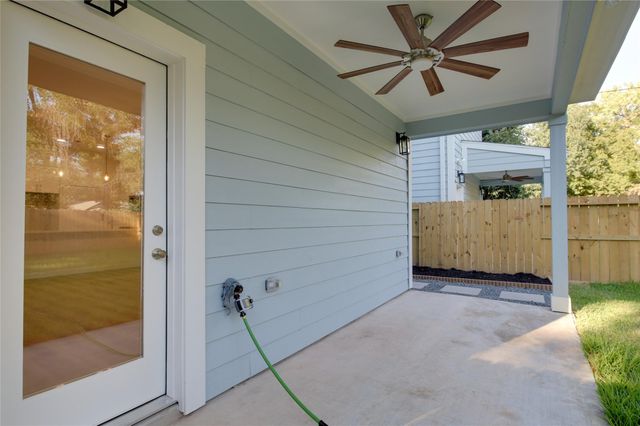 957 Ringold Street, Houston, TX 77088