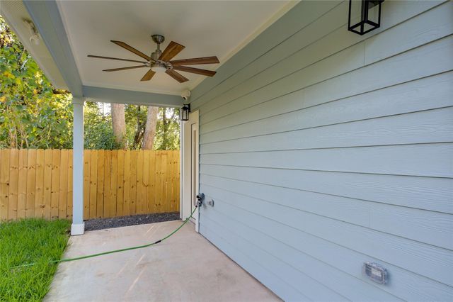 957 Ringold Street, Houston, TX 77088