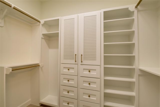 957 Ringold Street, Houston, TX 77088