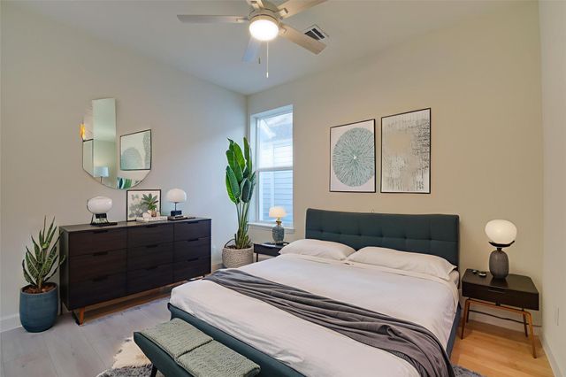 957 Ringold Street, Houston, TX 77088