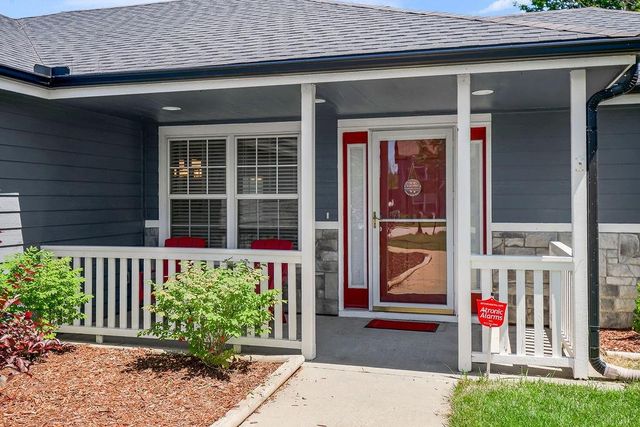 16705 Freeman Drive, Basehor, KS 66007