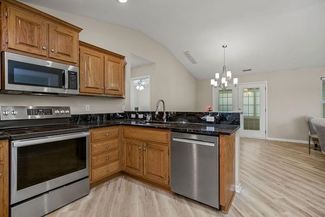 16705 Freeman Drive, Basehor, KS 66007