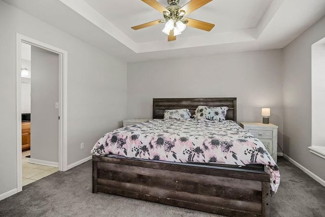 16705 Freeman Drive, Basehor, KS 66007