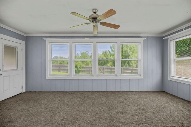 16705 Freeman Drive, Basehor, KS 66007