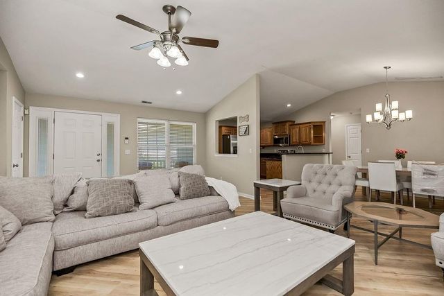 16705 Freeman Drive, Basehor, KS 66007