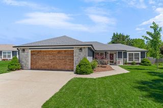 16705 Freeman Drive, Basehor, KS 66007