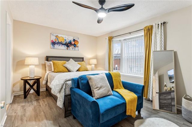 1937 Darnell DR, Virginia Beach, VA 23455