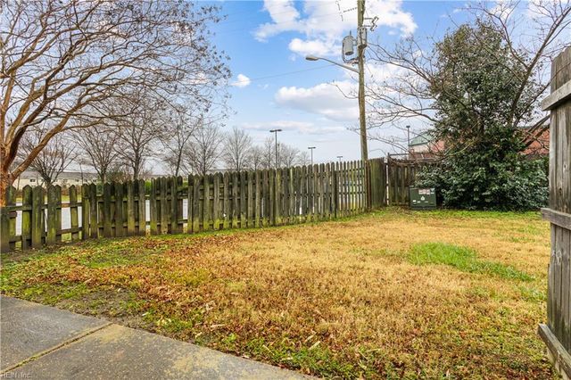 1937 Darnell DR, Virginia Beach, VA 23455