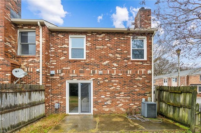 1937 Darnell DR, Virginia Beach, VA 23455