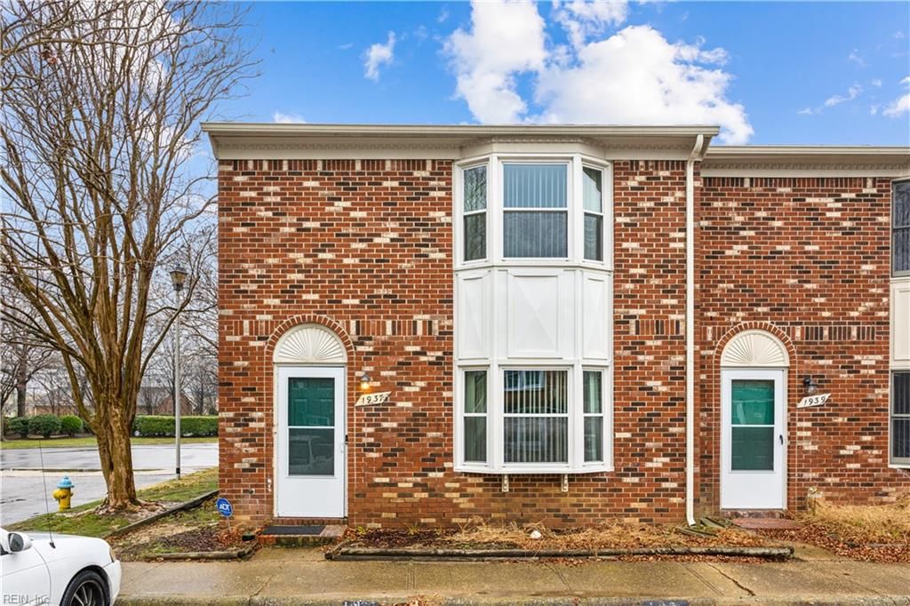 1937 Darnell DR, Virginia Beach, VA 23455