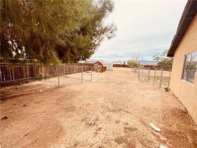 15151 Tonikan Court, Apple Valley, CA 92307