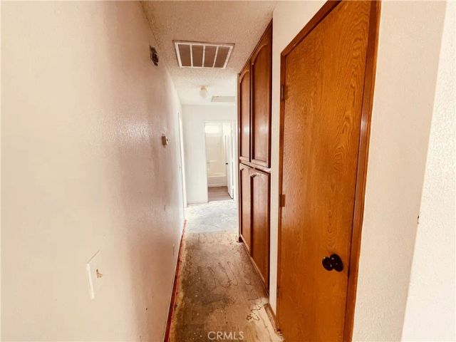 15151 Tonikan Court, Apple Valley, CA 92307