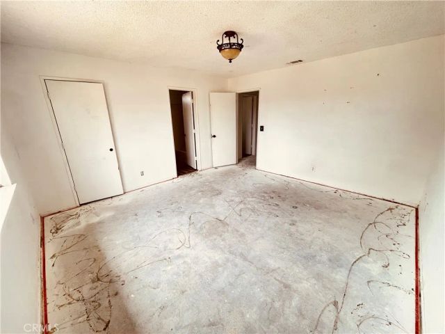 15151 Tonikan Court, Apple Valley, CA 92307