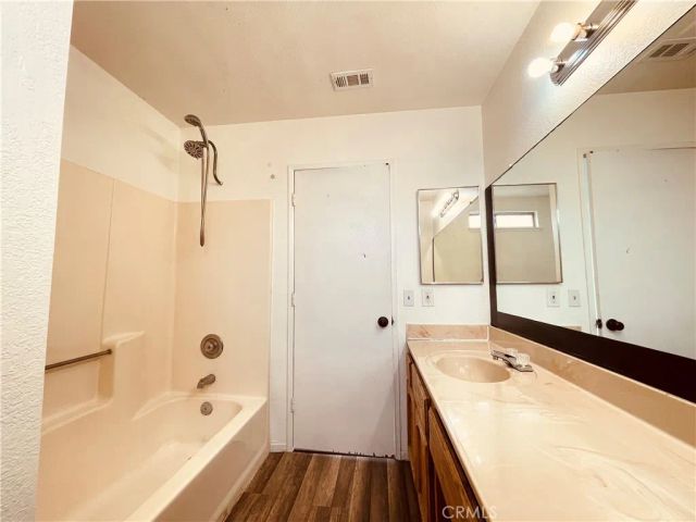 15151 Tonikan Court, Apple Valley, CA 92307