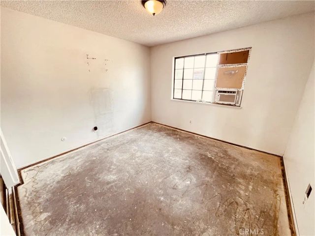 15151 Tonikan Court, Apple Valley, CA 92307