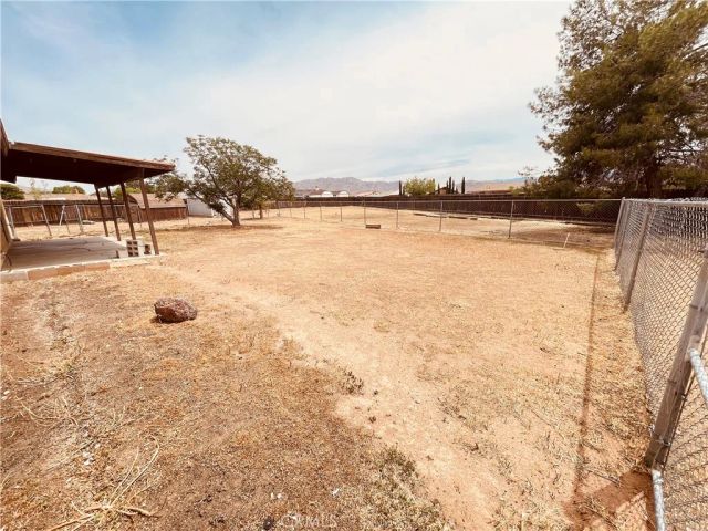15151 Tonikan Court, Apple Valley, CA 92307