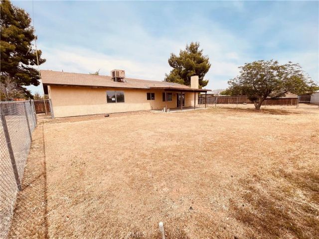 15151 Tonikan Court, Apple Valley, CA 92307
