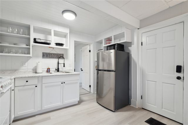 215 E Green Street, West Branch, IA 52358