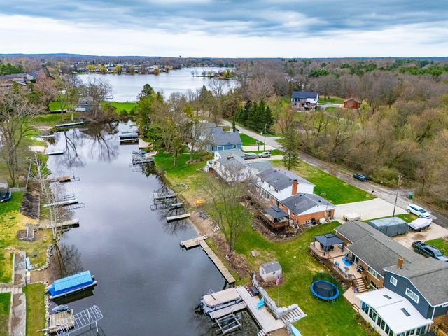 1888 Squaw Lagoon Drive, Oxford Twp, MI 48371