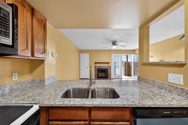 3109 Sondra Drive 107, Fort Worth, TX 76107