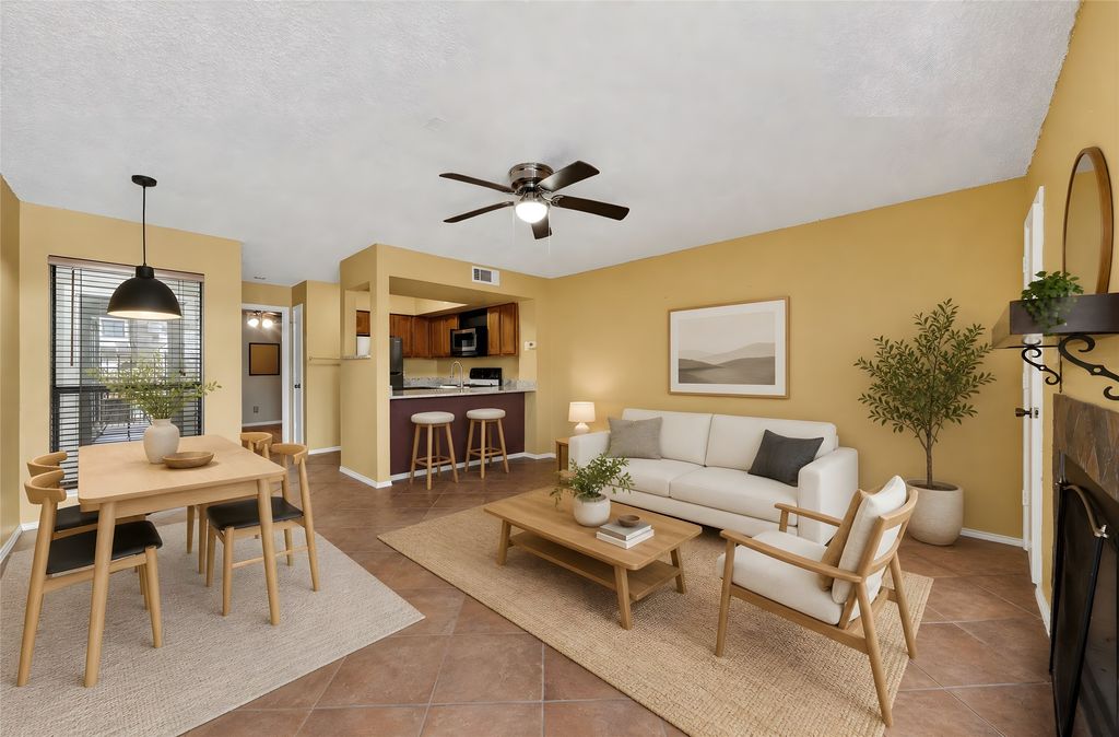 3109 Sondra Drive 107, Fort Worth, TX 76107