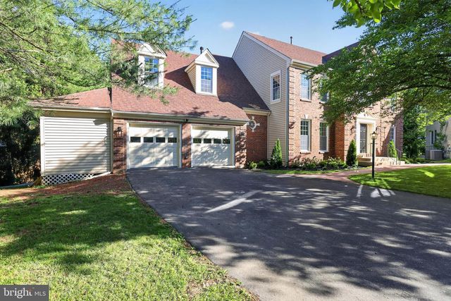 11 ARGOSY CT, Gaithersburg, MD 20878