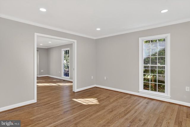 11 ARGOSY CT, Gaithersburg, MD 20878