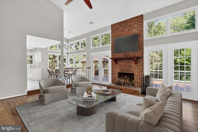 11 ARGOSY CT, Gaithersburg, MD 20878