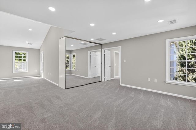 11 ARGOSY CT, Gaithersburg, MD 20878