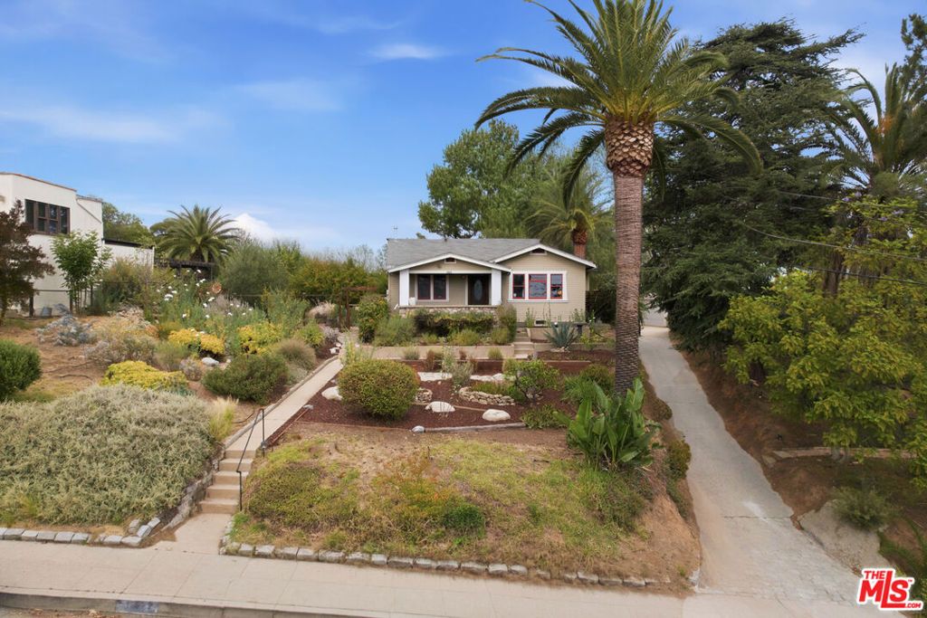 Image 2 of property listing at 1842 Phillips Way, Los Angeles, CA 90042