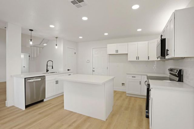 5219 Barbados Ct, Stockton, CA 95210