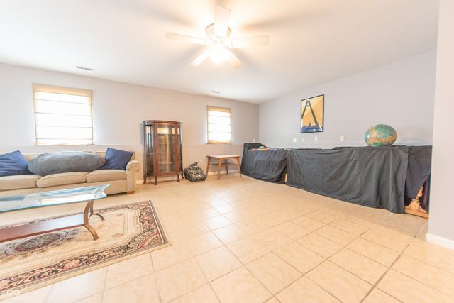 4613 Clairmont Drive, Columbus, IN 47203