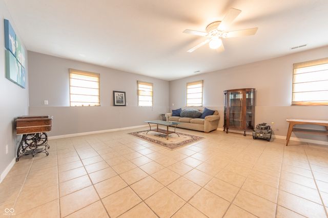 4613 Clairmont Drive, Columbus, IN 47203