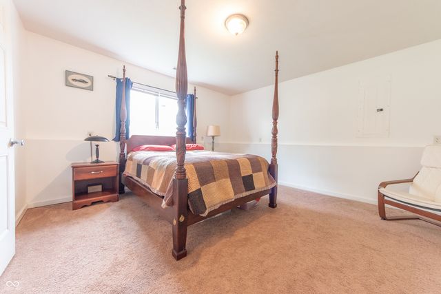 4613 Clairmont Drive, Columbus, IN 47203