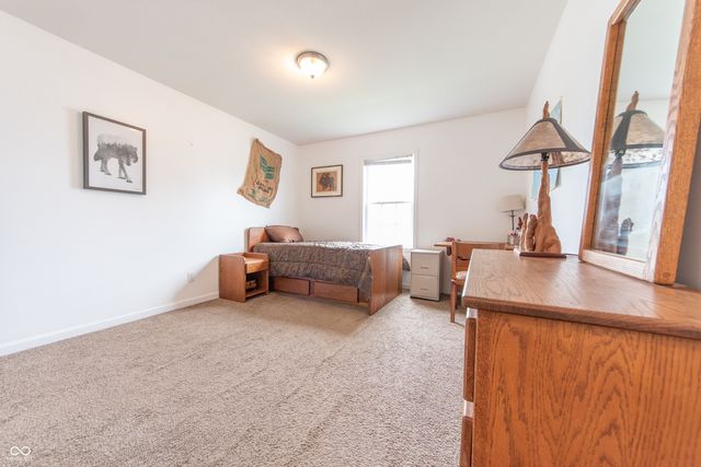 4613 Clairmont Drive, Columbus, IN 47203