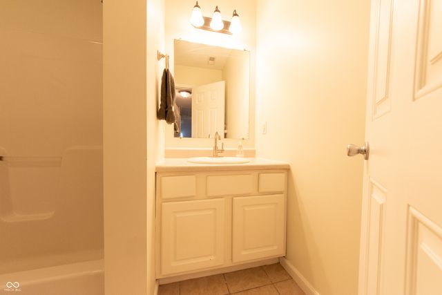 4613 Clairmont Drive, Columbus, IN 47203