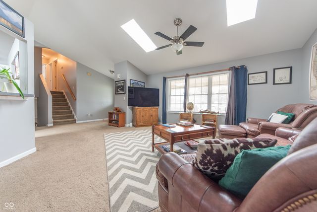 4613 Clairmont Drive, Columbus, IN 47203