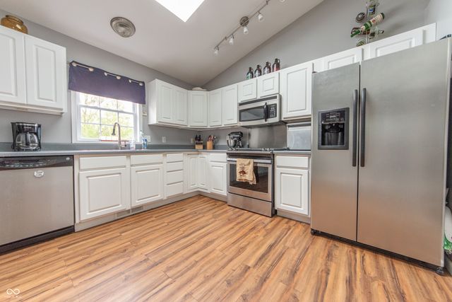 4613 Clairmont Drive, Columbus, IN 47203