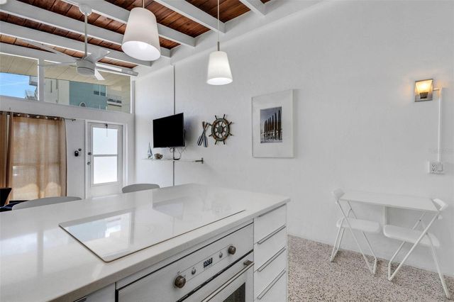 1129 SEASIDE DRIVE 7, Sarasota, FL 34242