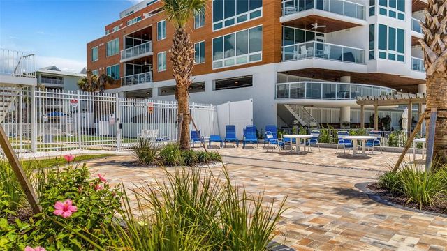 1129 SEASIDE DRIVE 7, Sarasota, FL 34242