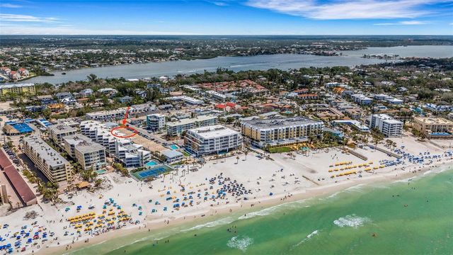 1129 SEASIDE DRIVE 7, Sarasota, FL 34242