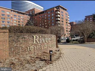1121 ARLINGTON BLVD #327, Arlington, VA 22209