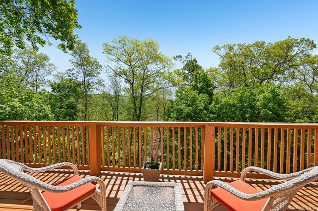 59 Deer Trail S, Greenwood Lake, NY 10925