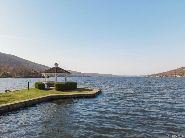 59 Deer Trail S, Greenwood Lake, NY 10925