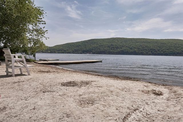 59 Deer Trail S, Greenwood Lake, NY 10925