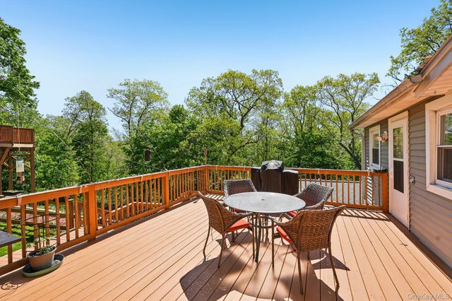 59 Deer Trail S, Greenwood Lake, NY 10925